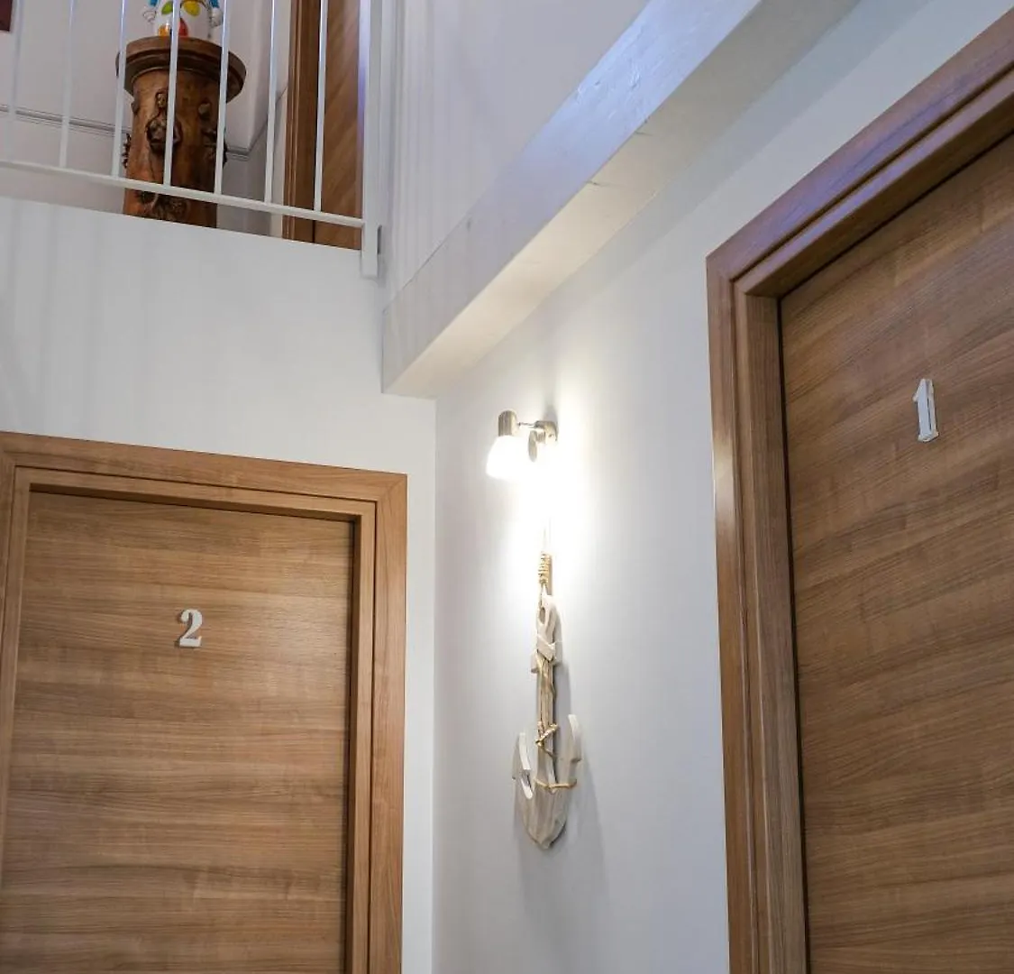 ** Bed & Breakfast Dimora Del Pescatore - Holiday House Cefalu Italy